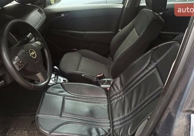 Сірий Опель Астра, об'ємом двигуна 1.6 л та пробігом 192 тис. км за 4000 $, фото 1 на Automoto.ua