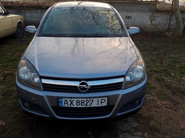 Серый Опель Астра, объемом двигателя 1.6 л и пробегом 164 тыс. км за 5500 $, фото 1 на Automoto.ua