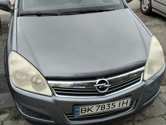 Сірий Опель Астра, об'ємом двигуна 1.4 л та пробігом 297 тис. км за 4500 $, фото 1 на Automoto.ua