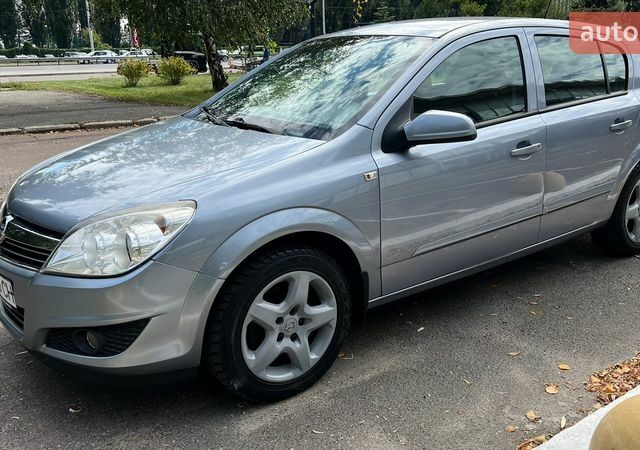 Сірий Опель Астра, об'ємом двигуна 1.6 л та пробігом 254 тис. км за 5600 $, фото 1 на Automoto.ua