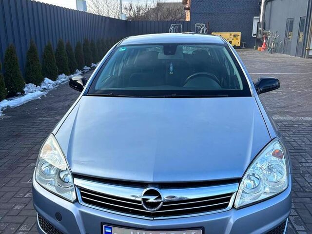 Сірий Опель Астра, об'ємом двигуна 1.4 л та пробігом 191 тис. км за 4350 $, фото 1 на Automoto.ua