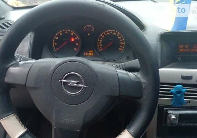 Сірий Опель Астра, об'ємом двигуна 1.4 л та пробігом 350 тис. км за 3700 $, фото 1 на Automoto.ua