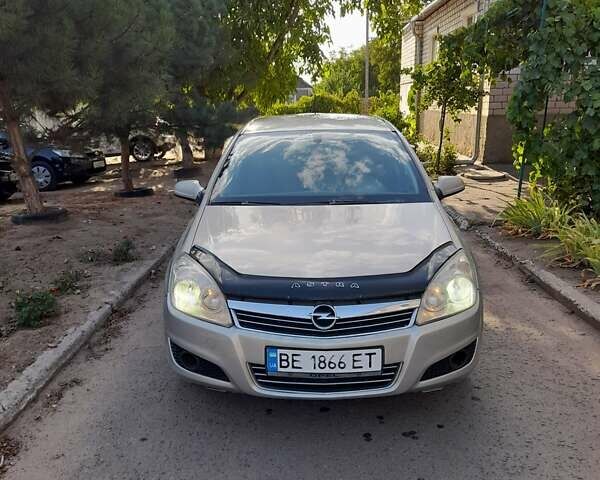 Сірий Опель Астра, об'ємом двигуна 1.6 л та пробігом 242 тис. км за 3700 $, фото 1 на Automoto.ua