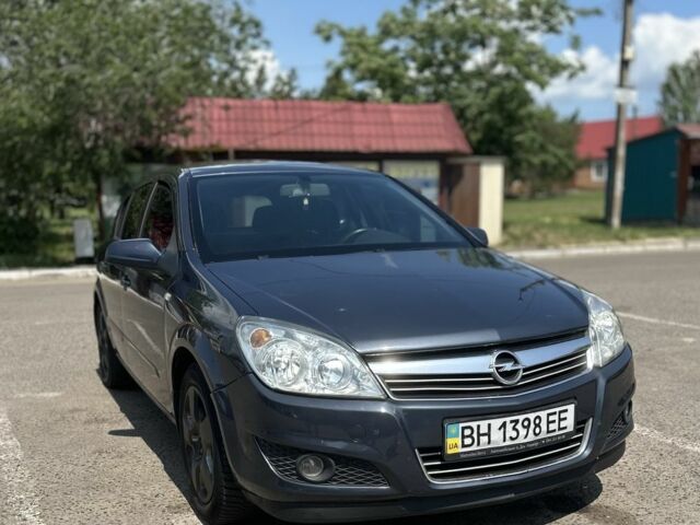 Серый Опель Астра, объемом двигателя 1.6 л и пробегом 916 тыс. км за 3400 $, фото 1 на Automoto.ua