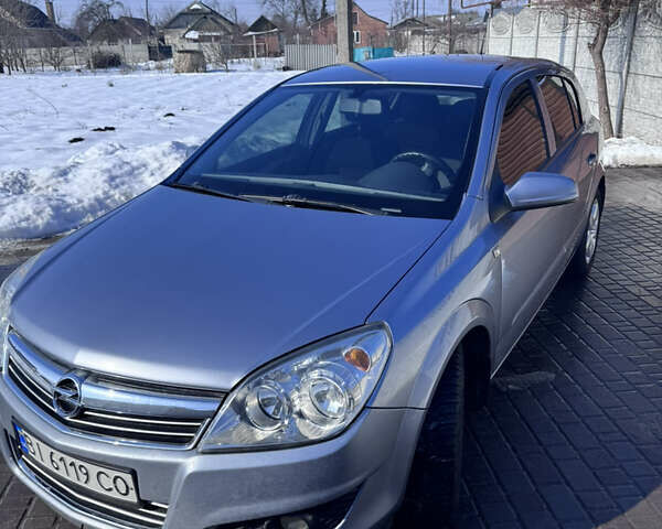 Серый Опель Астра, объемом двигателя 1.6 л и пробегом 375 тыс. км за 4700 $, фото 1 на Automoto.ua