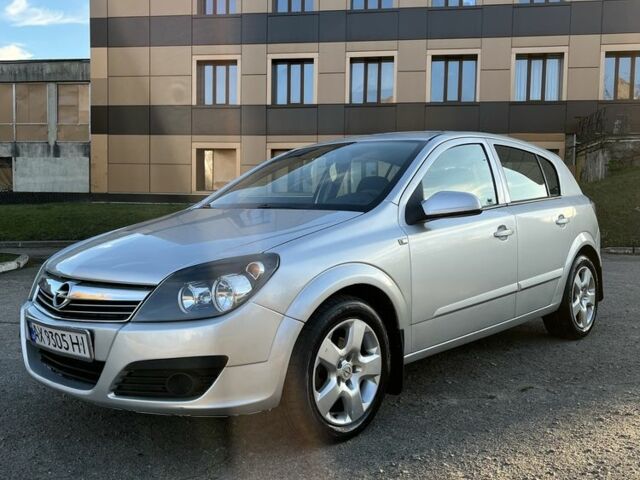 Серый Опель Астра, объемом двигателя 1.7 л и пробегом 300 тыс. км за 4000 $, фото 1 на Automoto.ua