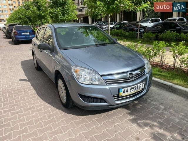 Сірий Опель Астра, об'ємом двигуна 1.4 л та пробігом 64 тис. км за 5700 $, фото 1 на Automoto.ua