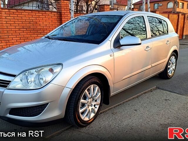 Серый Опель Астра, объемом двигателя 1.6 л и пробегом 245 тыс. км за 5000 $, фото 1 на Automoto.ua