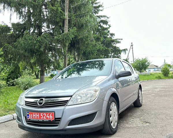 Серый Опель Астра, объемом двигателя 1.4 л и пробегом 186 тыс. км за 4850 $, фото 1 на Automoto.ua