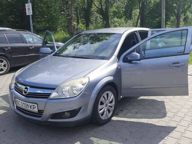 Сірий Опель Астра, об'ємом двигуна 1.6 л та пробігом 230 тис. км за 4695 $, фото 1 на Automoto.ua