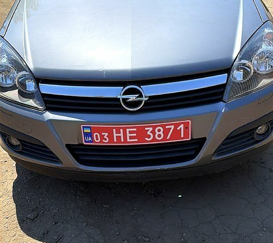 Серый Опель Астра, объемом двигателя 1.6 л и пробегом 219 тыс. км за 5650 $, фото 1 на Automoto.ua