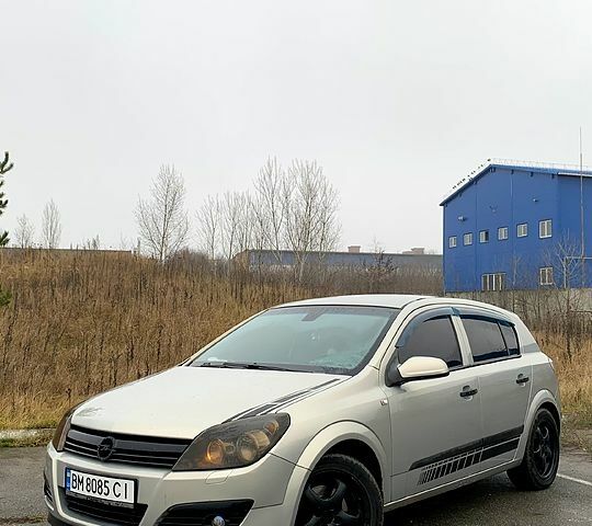 Серый Опель Астра, объемом двигателя 1.6 л и пробегом 225 тыс. км за 4500 $, фото 1 на Automoto.ua