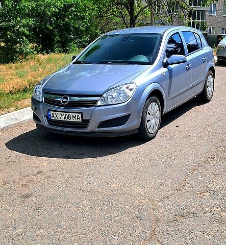 Серый Опель Астра, объемом двигателя 1.4 л и пробегом 0 тыс. км за 4900 $, фото 1 на Automoto.ua