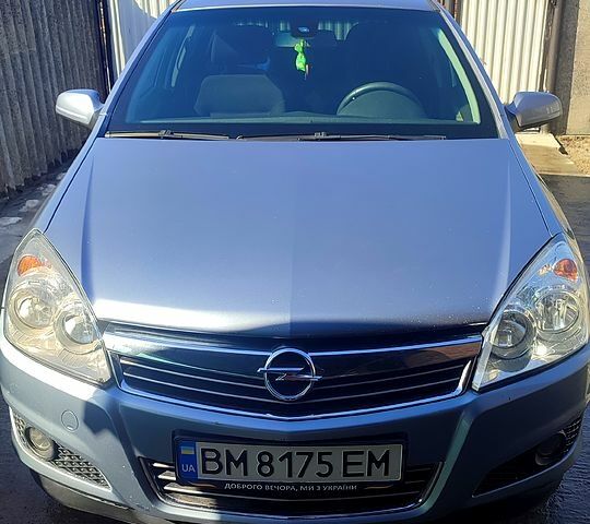 Серый Опель Астра, объемом двигателя 1.7 л и пробегом 350 тыс. км за 5100 $, фото 1 на Automoto.ua