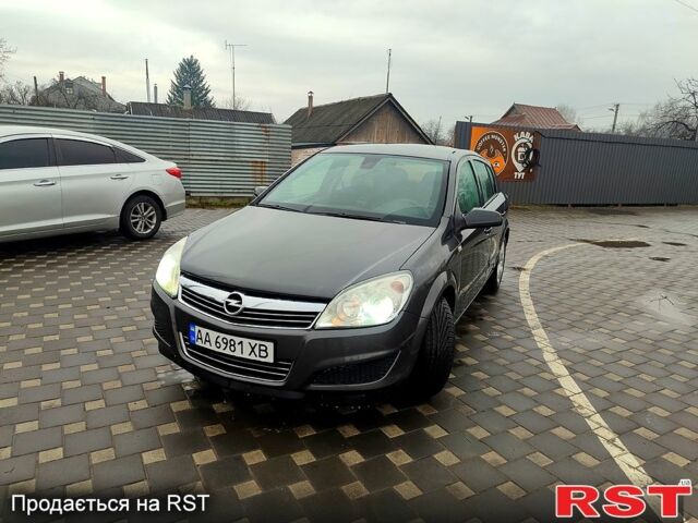 Серый Опель Астра, объемом двигателя 1.2 л и пробегом 267 тыс. км за 4300 $, фото 1 на Automoto.ua
