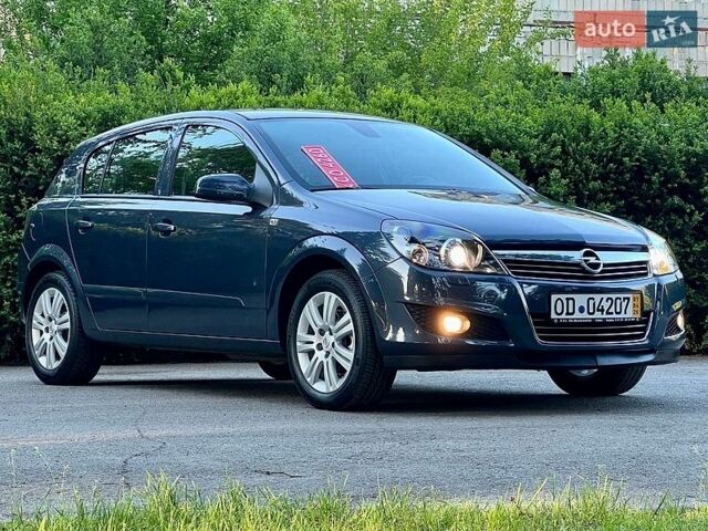 Серый Опель Астра, объемом двигателя 1.8 л и пробегом 188 тыс. км за 7250 $, фото 1 на Automoto.ua