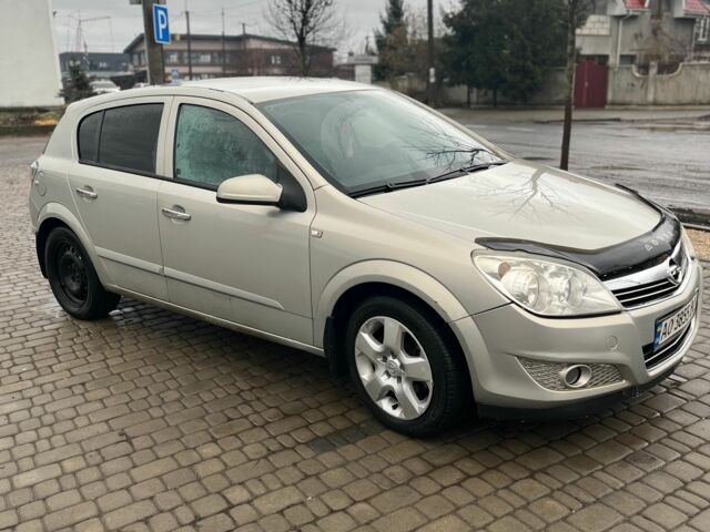 Серый Опель Астра, объемом двигателя 1.6 л и пробегом 300 тыс. км за 4500 $, фото 1 на Automoto.ua