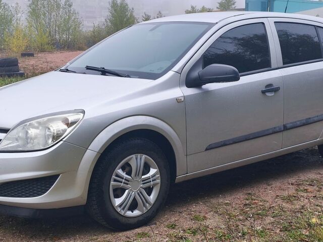 Сірий Опель Астра, об'ємом двигуна 1.4 л та пробігом 204 тис. км за 3550 $, фото 1 на Automoto.ua