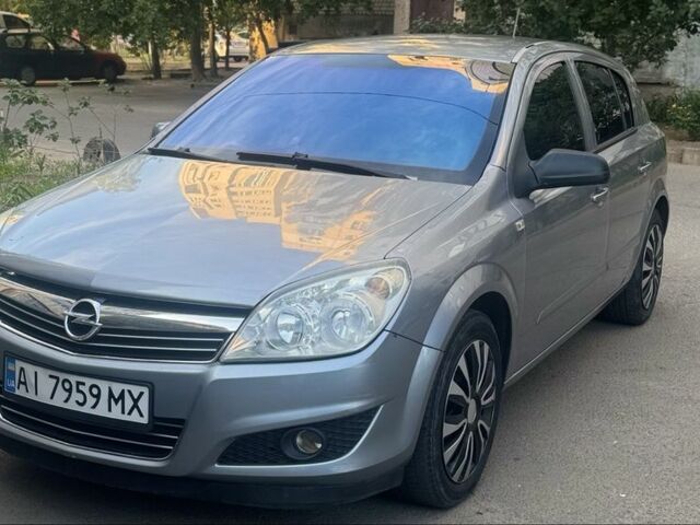 Сірий Опель Астра, об'ємом двигуна 1.8 л та пробігом 300 тис. км за 5200 $, фото 1 на Automoto.ua