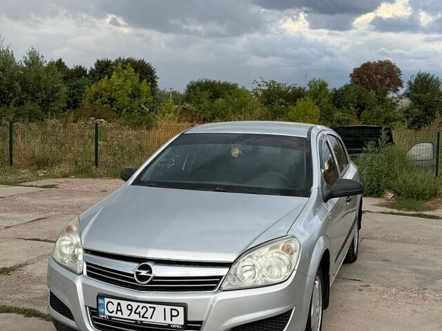 Сірий Опель Астра, об'ємом двигуна 1.4 л та пробігом 227 тис. км за 3800 $, фото 1 на Automoto.ua
