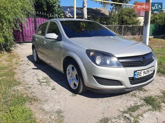 Серый Опель Астра, объемом двигателя 1.6 л и пробегом 240 тыс. км за 5500 $, фото 1 на Automoto.ua
