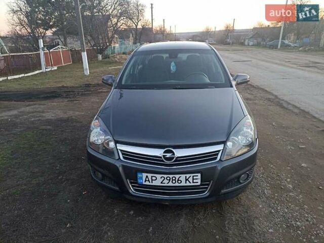 Серый Опель Астра, объемом двигателя 1.69 л и пробегом 355 тыс. км за 6000 $, фото 1 на Automoto.ua