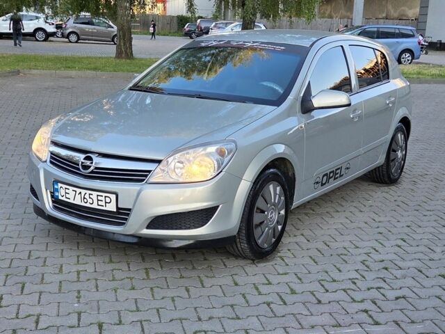 Серый Опель Астра, объемом двигателя 1.4 л и пробегом 182 тыс. км за 4999 $, фото 1 на Automoto.ua