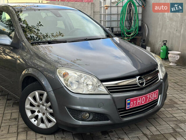 Сірий Опель Астра, об'ємом двигуна 1.6 л та пробігом 244 тис. км за 5900 $, фото 1 на Automoto.ua