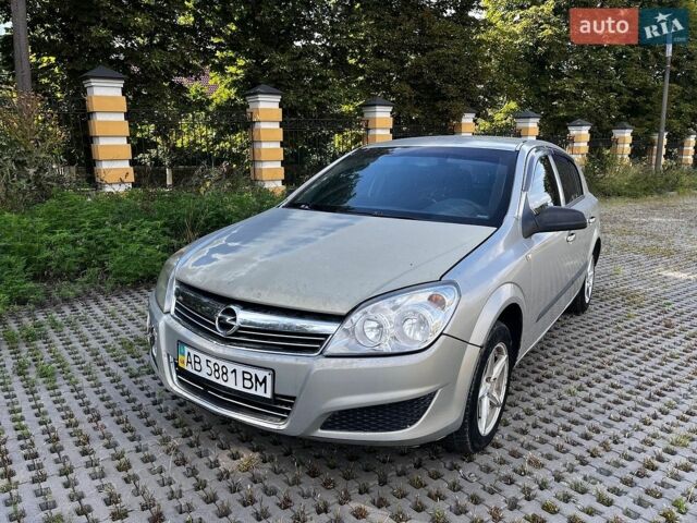 Сірий Опель Астра, об'ємом двигуна 1.4 л та пробігом 240 тис. км за 2100 $, фото 1 на Automoto.ua
