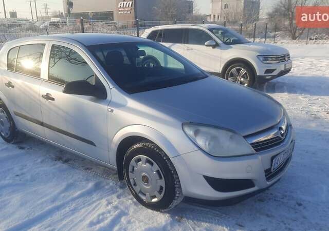 Сірий Опель Астра, об'ємом двигуна 1.36 л та пробігом 220 тис. км за 4300 $, фото 1 на Automoto.ua