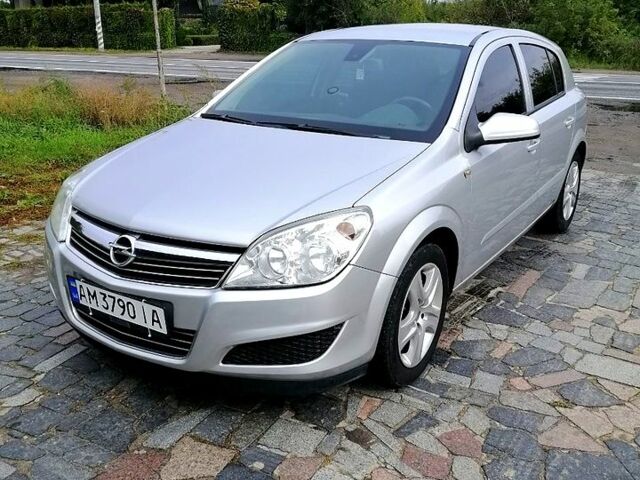 Серый Опель Астра, объемом двигателя 1.6 л и пробегом 22500 тыс. км за 5900 $, фото 1 на Automoto.ua