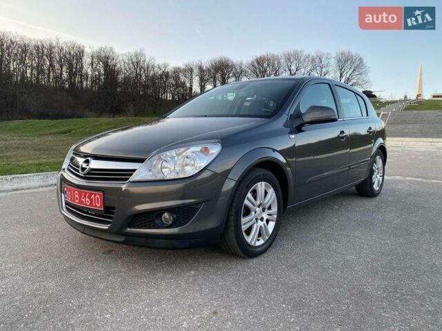 Серый Опель Астра, объемом двигателя 1.6 л и пробегом 234 тыс. км за 6750 $, фото 1 на Automoto.ua
