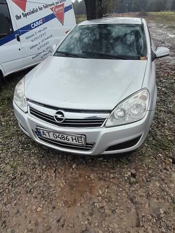 Серый Опель Астра, объемом двигателя 1.3 л и пробегом 194 тыс. км за 3800 $, фото 1 на Automoto.ua
