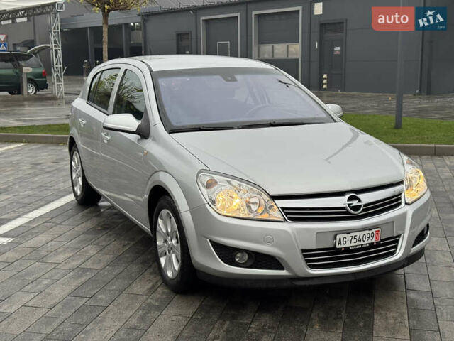 Серый Опель Астра, объемом двигателя 1.6 л и пробегом 53 тыс. км за 6100 $, фото 1 на Automoto.ua