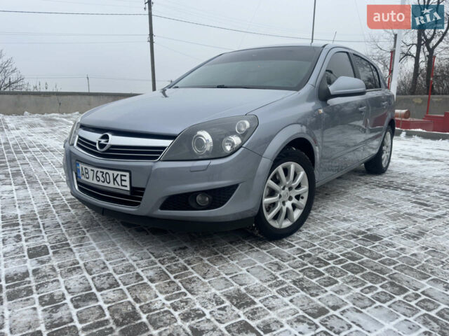 Сірий Опель Астра, об'ємом двигуна 1.69 л та пробігом 198 тис. км за 6400 $, фото 1 на Automoto.ua