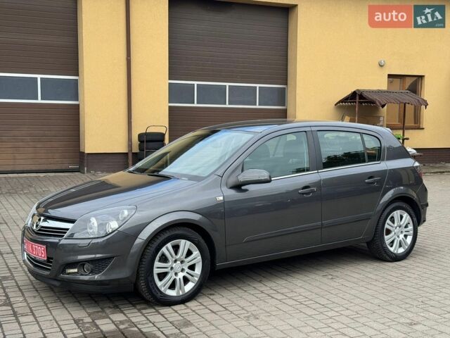 Сірий Опель Астра, об'ємом двигуна 1.6 л та пробігом 159 тис. км за 5800 $, фото 1 на Automoto.ua