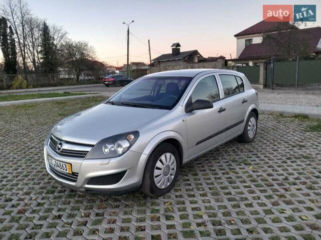 Опель Астра 2009 в Коломые на Automoto.ua Серый Опель Астра, объемом двигателя 1.4 л и пробегом 187 тыс. км за 4900 $, фото 1 на Automoto.ua