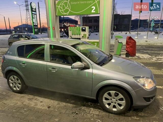 Серый Опель Астра, объемом двигателя 1.8 л и пробегом 180 тыс. км за 6290 $, фото 1 на Automoto.ua