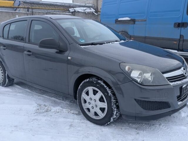 Серый Опель Астра, объемом двигателя 1.6 л и пробегом 250 тыс. км за 4200 $, фото 1 на Automoto.ua