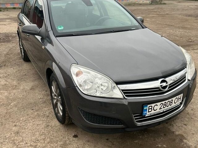Сірий Опель Астра, об'ємом двигуна 1.69 л та пробігом 244 тис. км за 4700 $, фото 1 на Automoto.ua