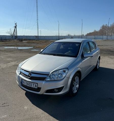 Серый Опель Астра, объемом двигателя 1.8 л и пробегом 156 тыс. км за 7400 $, фото 1 на Automoto.ua