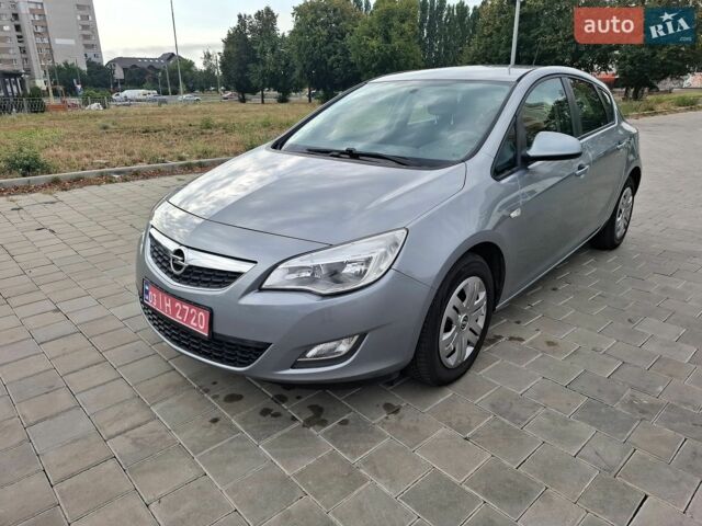 Сірий Опель Астра, об'ємом двигуна 1.6 л та пробігом 172 тис. км за 6300 $, фото 1 на Automoto.ua