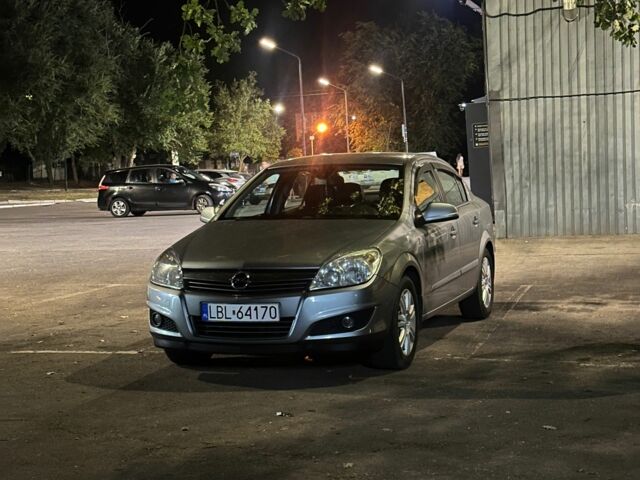 Сірий Опель Астра, об'ємом двигуна 1.8 л та пробігом 104 тис. км за 3503 $, фото 1 на Automoto.ua