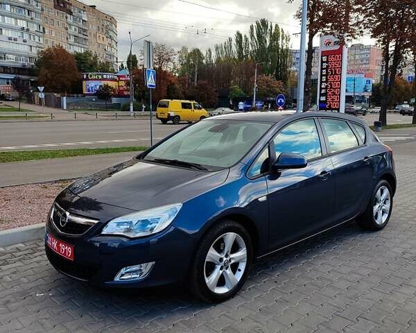 Опель Астра 2010 в Кривом Роге на Automoto.ua Серый Опель Астра, объемом двигателя 1.6 л и пробегом 201 тыс. км за 7800 $, фото 1 на Automoto.ua