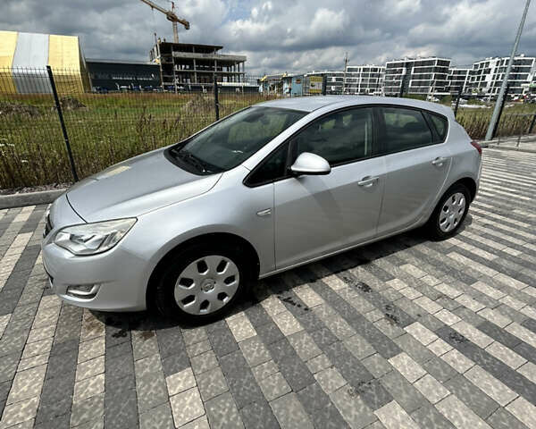 Сірий Опель Астра, об'ємом двигуна 1.7 л та пробігом 253 тис. км за 6650 $, фото 1 на Automoto.ua