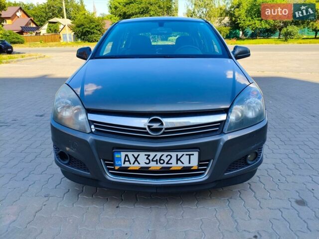 Сірий Опель Астра, об'ємом двигуна 1.6 л та пробігом 199 тис. км за 3300 $, фото 1 на Automoto.ua