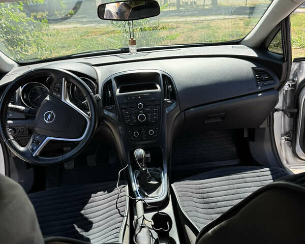 Опель Астра 2011 в Запорожье на Automoto.ua Серый Опель Астра, объемом двигателя 1.25 л и пробегом 289 тыс. км за 5400 $, фото 1 на Automoto.ua