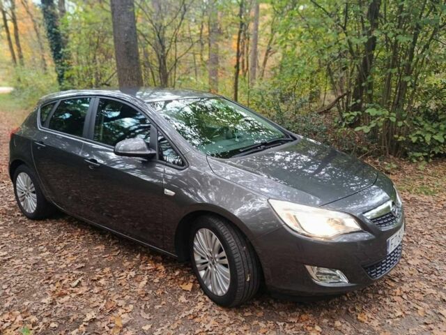 Сірий Опель Астра, об'ємом двигуна 1.3 л та пробігом 250 тис. км за 7714 $, фото 1 на Automoto.ua