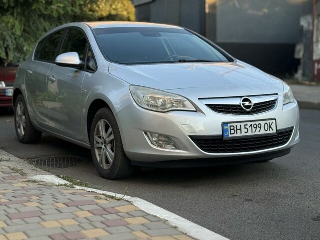 Сірий Опель Астра, об'ємом двигуна 1.2 л та пробігом 300 тис. км за 6500 $, фото 1 на Automoto.ua