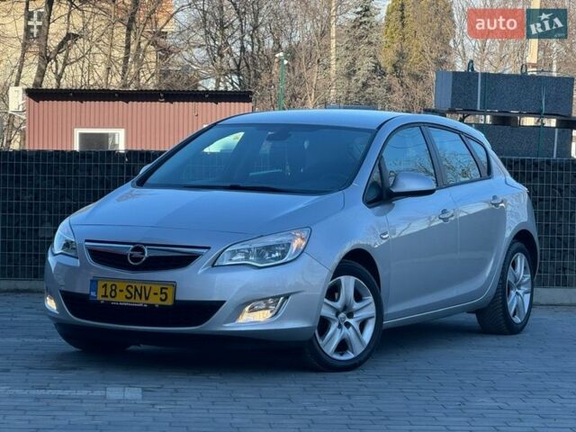 Сірий Опель Астра, об'ємом двигуна 1.6 л та пробігом 210 тис. км за 7890 $, фото 1 на Automoto.ua